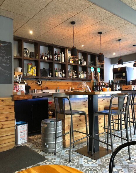 Retail in Madrid, Madrid to rent - Interior Photo - Image 3 of 3