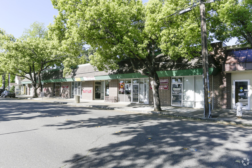 322-346 Cernon St, Vacaville, CA for rent - Building Photo - Image 1 of 1