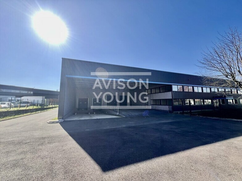 Industrial in Le Blanc-Mesnil to rent - Building Photo - Image 2 of 13