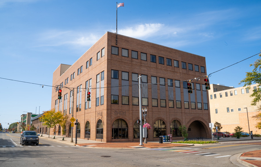 330 S Washington Sq, Lansing, MI for sale - Building Photo - Image 3 of 8