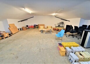 60-64 High St W, Glossop to rent Interior Photo- Image 2 of 8