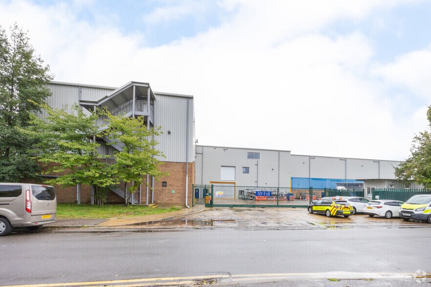 Lodge Way, Northampton for sale - Primary Photo - Image 1 of 1