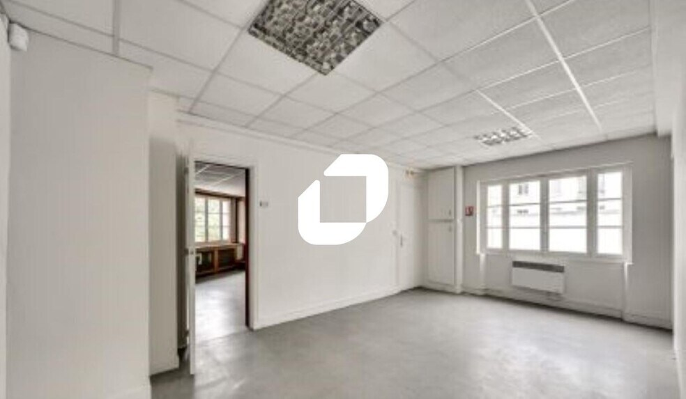 Light Industrial in Meudon to rent - Interior Photo - Image 2 of 6