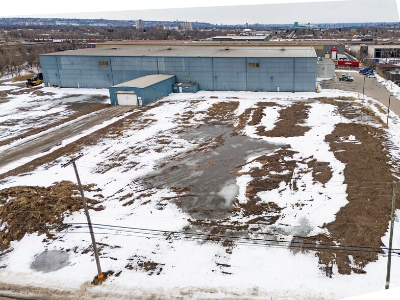 475 Kenora Av, Hamilton, ON to rent - Primary Photo - Image 1 of 2