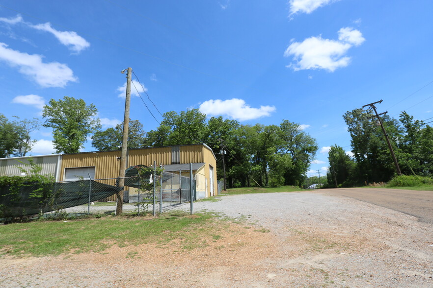 150 Old White Rd S, West Point, MS for sale - Building Photo - Image 3 of 14