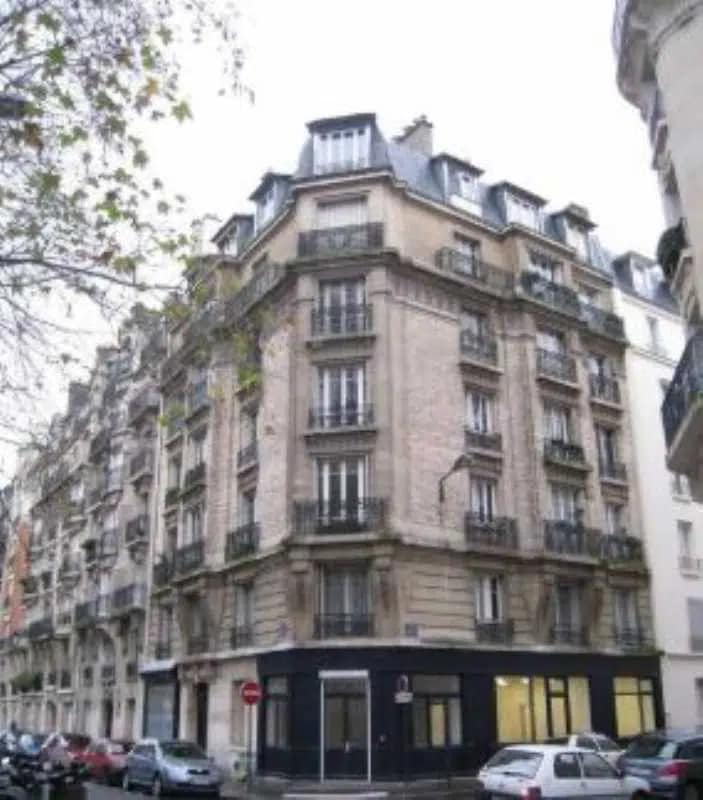 Location Commerce 98 m² - Photo 1