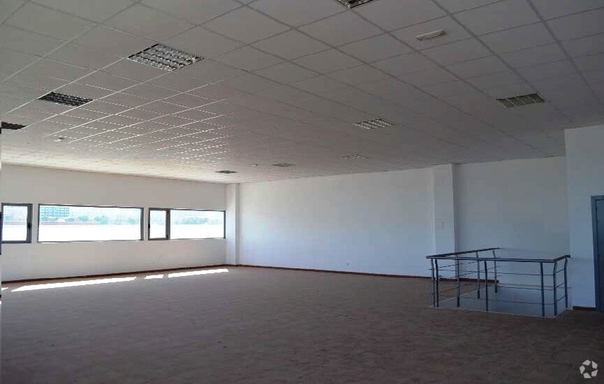 Calle Río Jarama, 132, Toledo, TOL 45006 -  -  - Interior Photo - Image 1 of 4