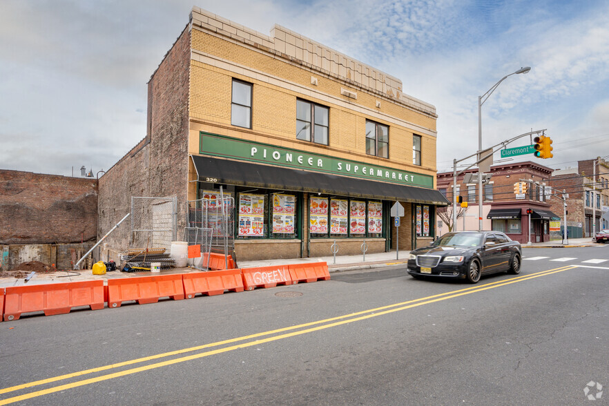 320 Martin Luther King Jr Dr, Jersey City, NJ for sale - Primary Photo - Image 1 of 26