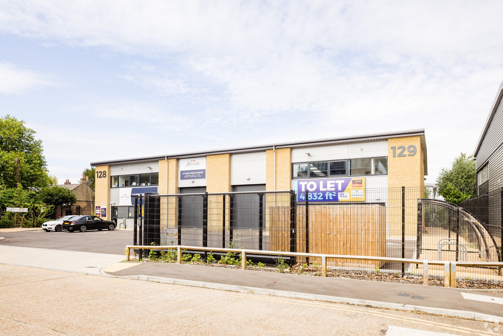 Clock Tower Rd, Isleworth to rent Primary Photo- Image 1 of 5