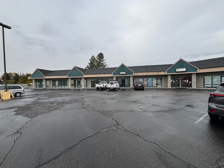 421 Caldwell Blvd, Nampa, ID for rent - Building Photo - Image 1 of 5