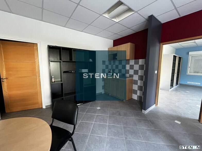Light Industrial in Avignon for sale - Interior Photo - Image 3 of 7