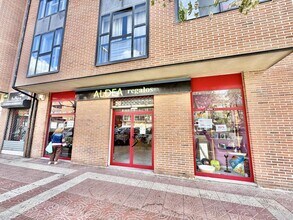 Retail in Ávila, Ávila to rent Interior Photo- Image 1 of 10