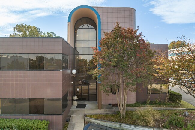 More details for 5180 Park Ave, Memphis, TN - Mixed-use to Rent