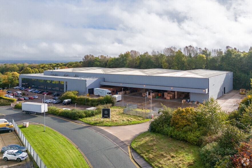 Sopwith Way, Daventry to rent - Primary Photo - Image 1 of 1