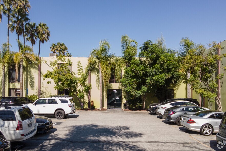 5310 Beethoven St, Los Angeles, CA for rent - Building Photo - Image 3 of 4