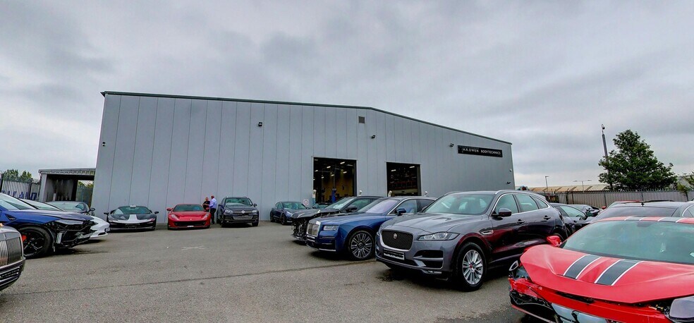 381 Sykes Rd, Slough to rent - Building Photo - Image 3 of 8