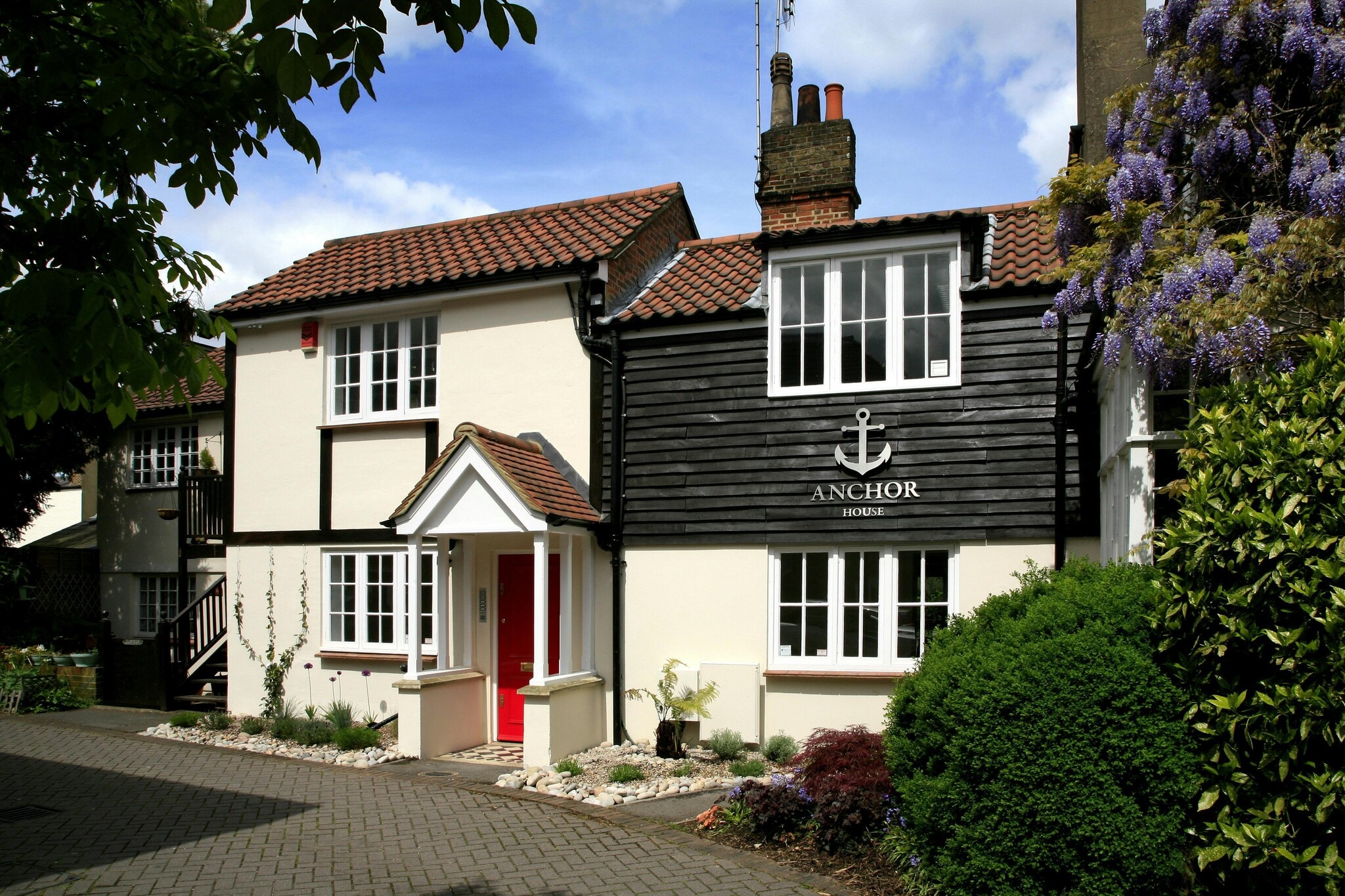 Lower Teddington Rd, Kingston Upon Thames to rent Building Photo- Image 1 of 4