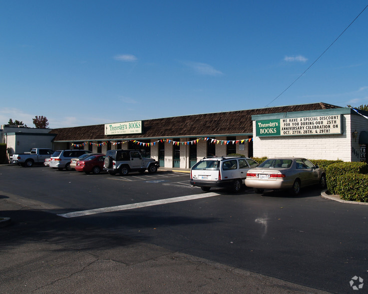 3457 McHenry Ave, Modesto, CA for rent - Primary Photo - Image 1 of 22