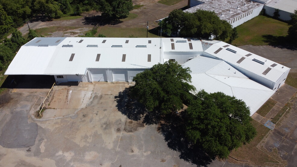 4400 W Oak St, Palestine, TX for sale - Building Photo - Image 1 of 1