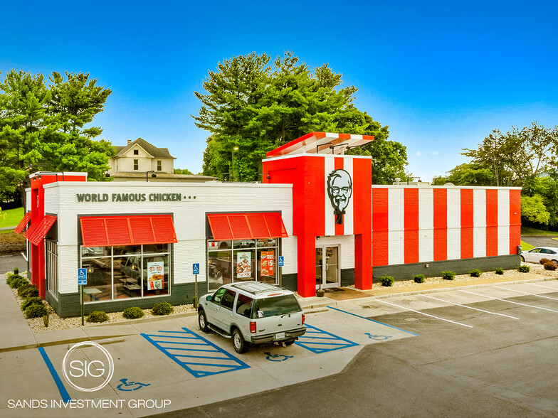 713 Hardy Rd, Vinton, VA for sale - Primary Photo - Image 1 of 5