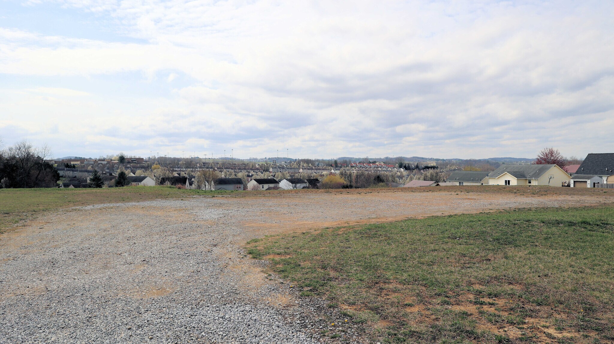 140 Cambria NW St, Christiansburg, VA for sale Primary Photo- Image 1 of 1