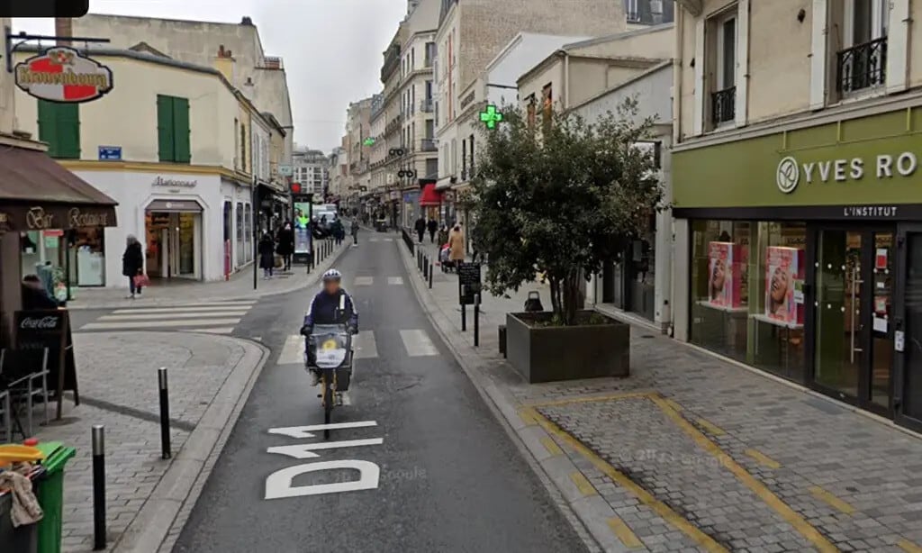 Location Commerce 103 m² - Photo 1