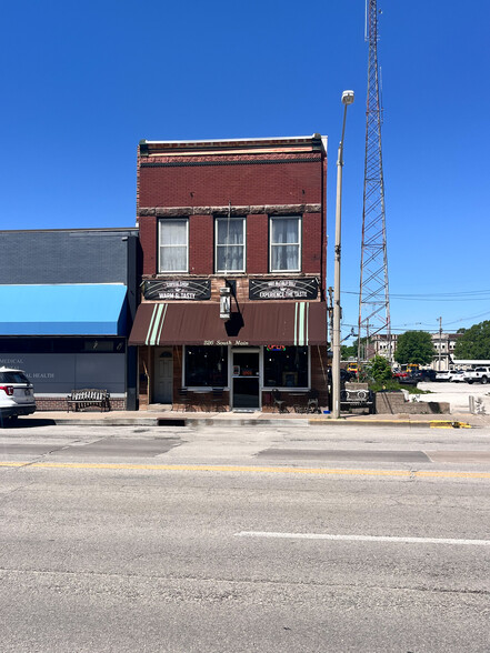 226 S Main St, Monmouth, IL for sale - Building Photo - Image 2 of 19