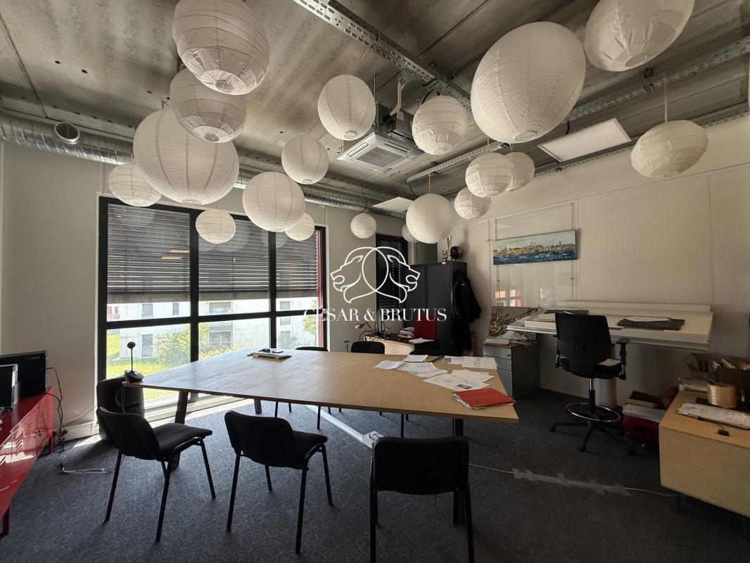 Office in Rillieux-la-Pape to rent Interior Photo- Image 1 of 5