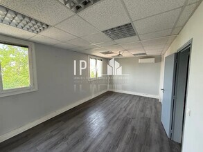 Office in Aix-en-Provence to rent Interior Photo- Image 2 of 5