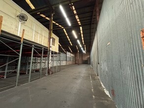 845-855 Moowaa St, Honolulu, HI to rent Building Photo- Image 2 of 5