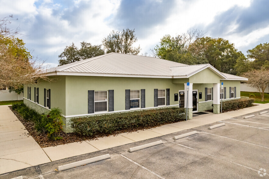 8362-8364 Forest Oaks Blvd, Spring Hill, FL for sale - Primary Photo - Image 1 of 1