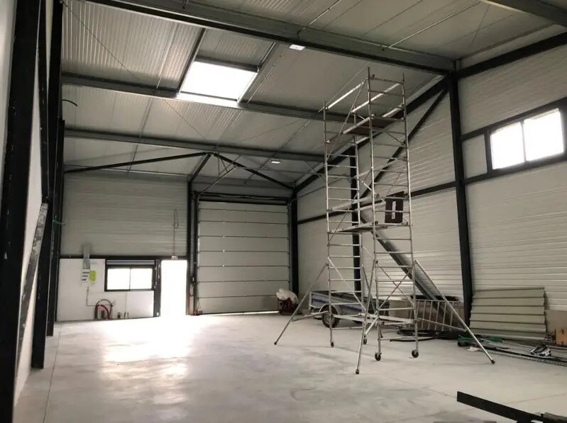 Industrial in Bezons to rent Interior Photo- Image 1 of 18