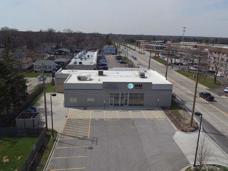 11500 S Pulaski Rd, Alsip, IL for rent - Building Photo - Image 2 of 4