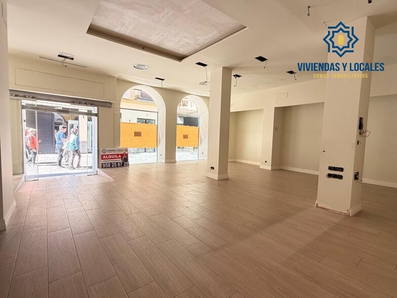 Calle Campo Verde, 3, Granada, Granada to rent - Building Photo - Image 2 of 18