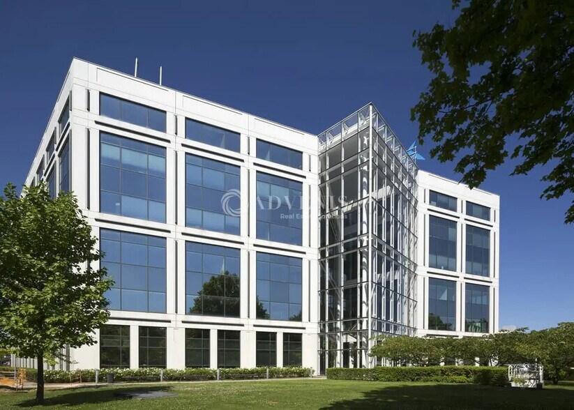 Office in Rungis to rent - Building Photo - Image 3 of 5