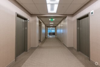 1085 Raymond Blvd, Newark, NJ to rent Interior Photo- Image 1 of 3