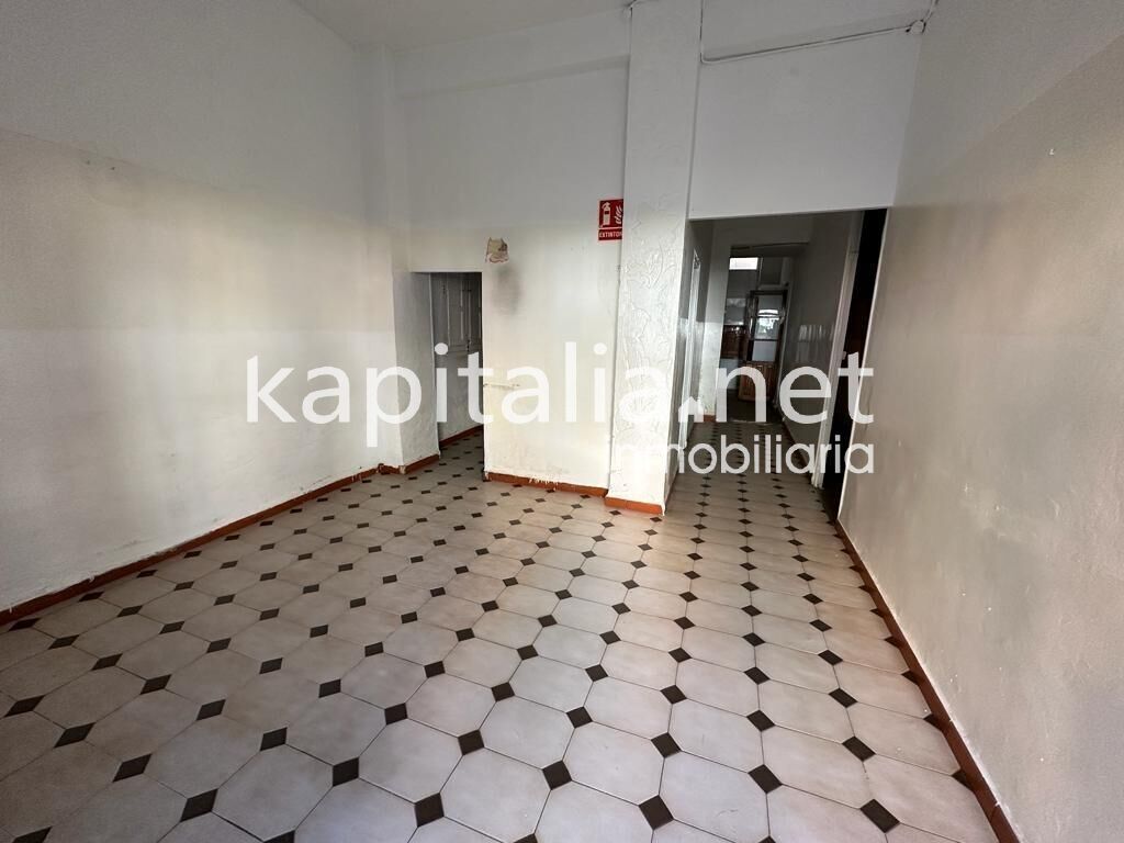 Retail in Ontinyent, Valencia to rent Building Photo- Image 1 of 14