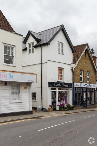 128 High St, Ongar to rent - Building Photo - Image 2 of 5