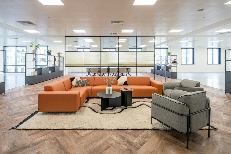 9-11 Westferry Circ, London to rent - Building Photo - Image 3 of 41