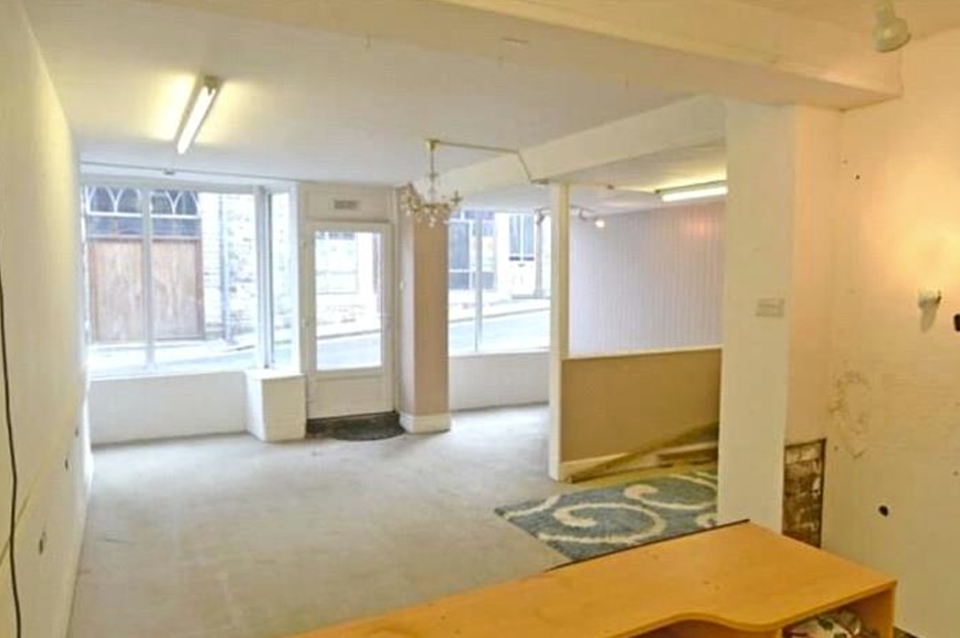 24 Fore St, Camelford to rent Interior Photo- Image 1 of 7