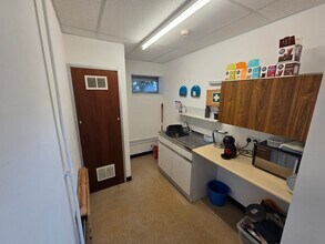 25-43 Kingfisher Ct, Newbury to rent Interior Photo- Image 2 of 4