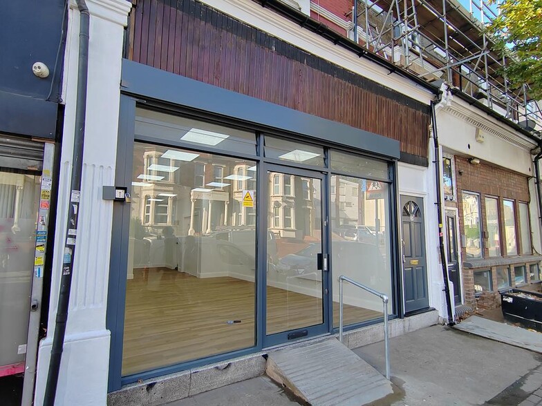 83 Acton Ln, London to rent - Building Photo - Image 3 of 15