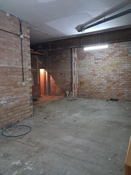 Retail in Igualada, Barcelona to rent - Interior Photo - Image 3 of 5