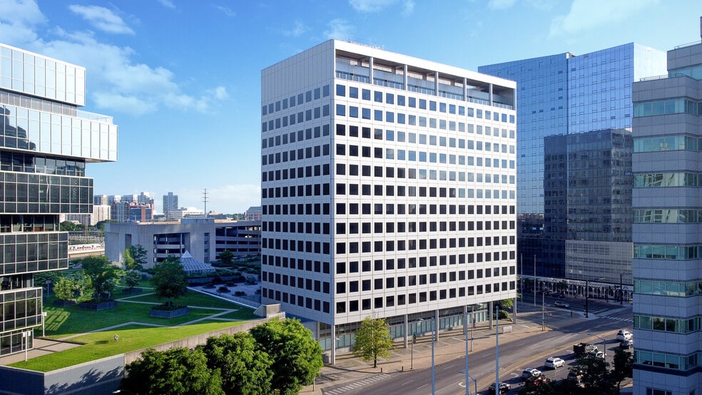 400 Atlantic St, Stamford, CT to rent - Building Photo - Image 2 of 7