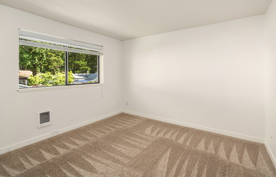 1214 N 137th St, Seattle, WA for sale - Building Photo - Image 2 of 9