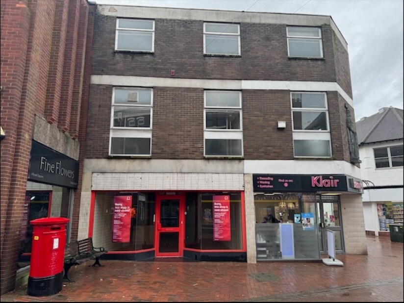 2-2A Brook Sq, Rugeley to rent Building Photo- Image 1 of 4