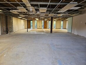 3050 Presidential Dr, Atlanta, GA to rent Interior Photo- Image 2 of 2