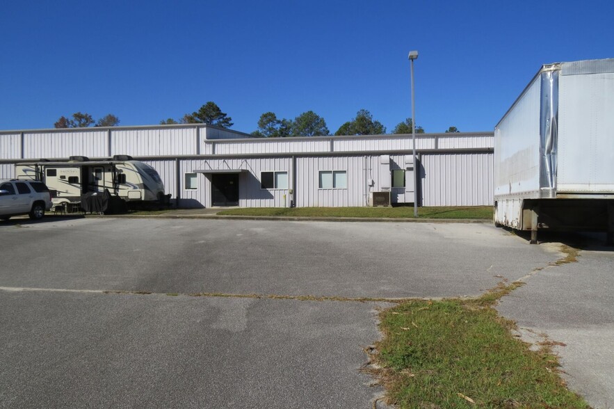 2575 Front St, Cottondale, FL for rent - Building Photo - Image 3 of 13