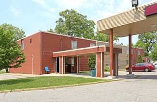 More details for 815 S 1st St, Waite Park, MN - Hospitality for Sale