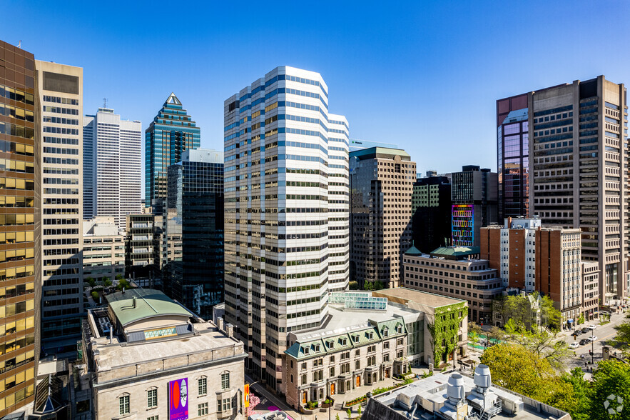 2001 Av McGill College, Montréal, QC for rent - Building Photo - Image 3 of 4